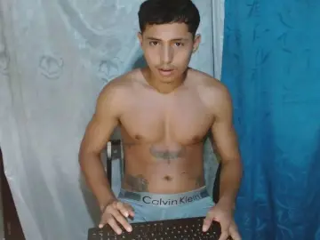 Cam4 Live Sex Cam of Lil_condor_bby1