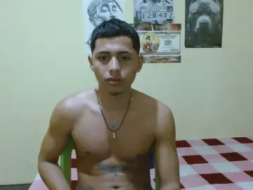 Cam4 Live Sex of Lil_condor_bby1