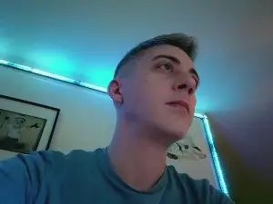 Cam4 Live Sex Cam of HuGo4K