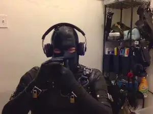 Cam4 Free Live Porn of Rubber_faggot