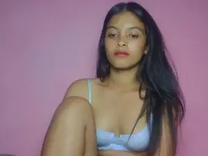 Cam4 Nude Webcam of Sisie_Sexyy