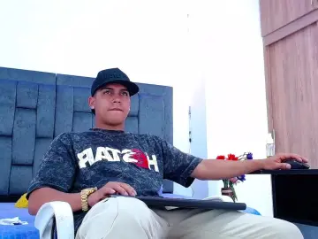 Cam4 Live Sex of David_santos97