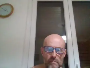 Cam4 Free Live Porn of lungoelargo5