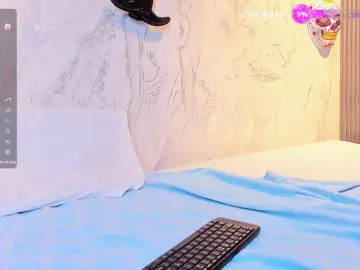 Cam4 Live Sex of KiaraApolo