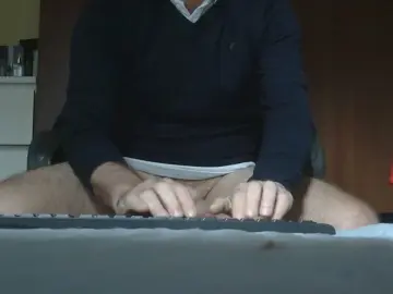 Cam4 Watch Live Sex Cams of JoseLuis15