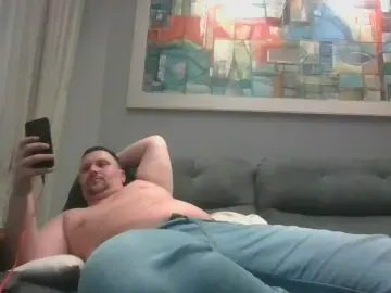 Cam4 Live Porn of tropical_guy92