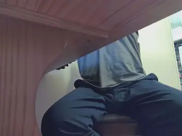 Cam4 Live Porn of luvtojrkoff3