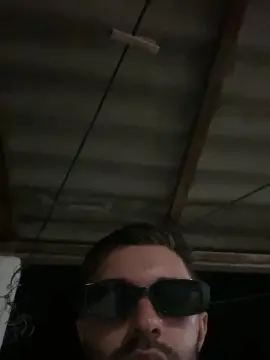 Cam4 Live Sex Cam of policia_sexyxxx