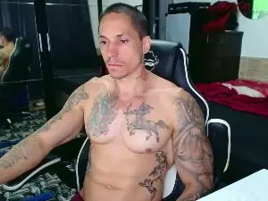 Cam4 Free Live Porn of APOLLOFERRAZ