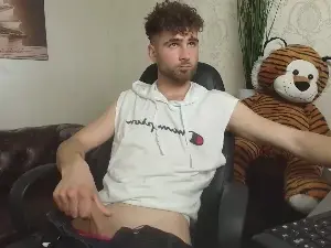 Cam4 Watch Live Sex Cams of KyloEast