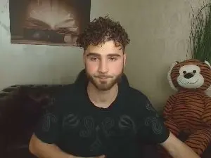 Cam4 Free Live Porn of KyloEast