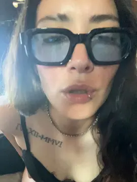 Cam4 Private Sex Chat of LaBabyWolf