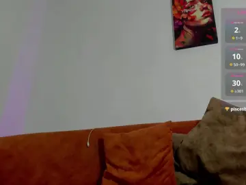 Cam4 Free Live Porn of LoganTwink18