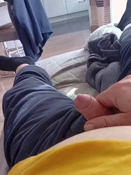 Cam4 Free Live Porn of Guen47