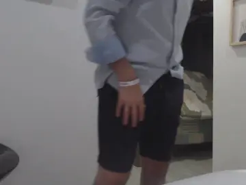 Cam4 Watch Live Sex Cams of foreign_off