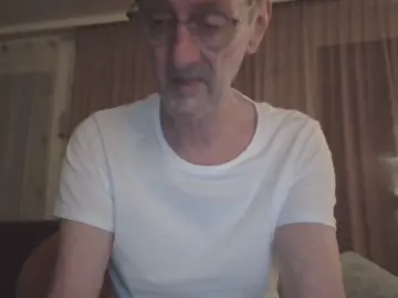 Cam4 Free Live Porn of devold_hot