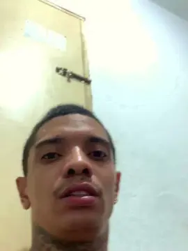 Cam4 Free Live Porn of Foguinho85