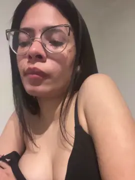 Cam4 Live Sex of Kiiim00