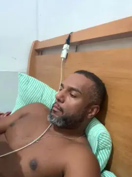 Cam4 Live Sex Cam of Pretocariocahot