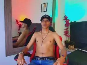 Cam4 Sex Cam of Alan_Colthon