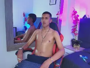 Cam4 Live Porn of Alan_Colthon