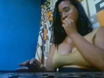 Cam4 Adult Webcam of Aurelia00