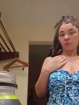 Cam4 Free Live Porn of Magnoliaaa