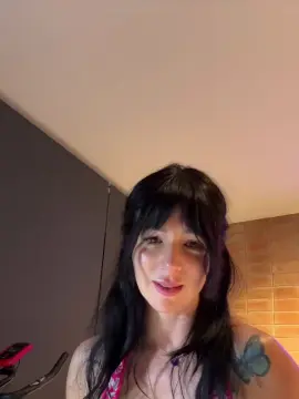 Cam4 Live Porn of LAISHTAR