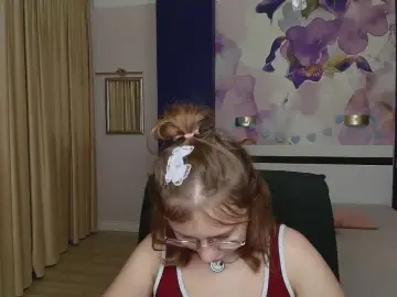 Cam4 Live Porn of AngelinaLow