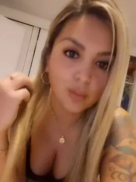 Cam4 Watch Live Sex Cams of Booooh00