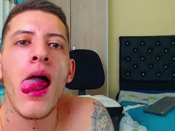 Cam4 Live Porn of Allan_peige