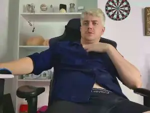 Cam4 Watch Live Sex Cams of aaronlegend