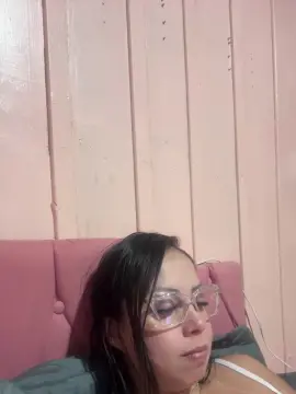 Cam4 Adult Webcam of Renatinhaaaa