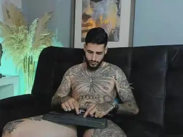 Cam4 Live Sex Cam of VincentSartori