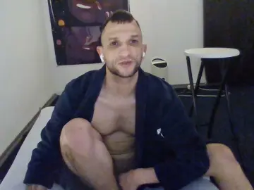 Cam4 Free Live Porn of alphausk