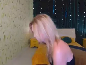 Cam4 Live Sex Cam of LunaFlinn