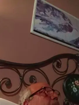 Cam4 Live Sex of minuzzo61