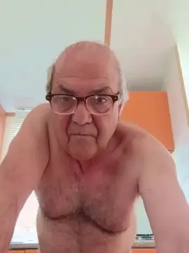 Cam4 Live Porn of minuzzo61