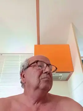 Cam4 Live Porn of minuzzo61