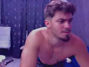 Cam4 Live Sex of greekgod19