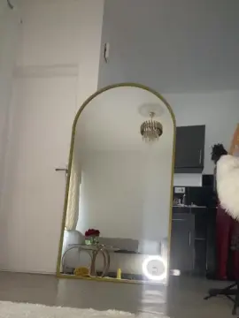 Cam4 Free Live Porn of Petitebouncy