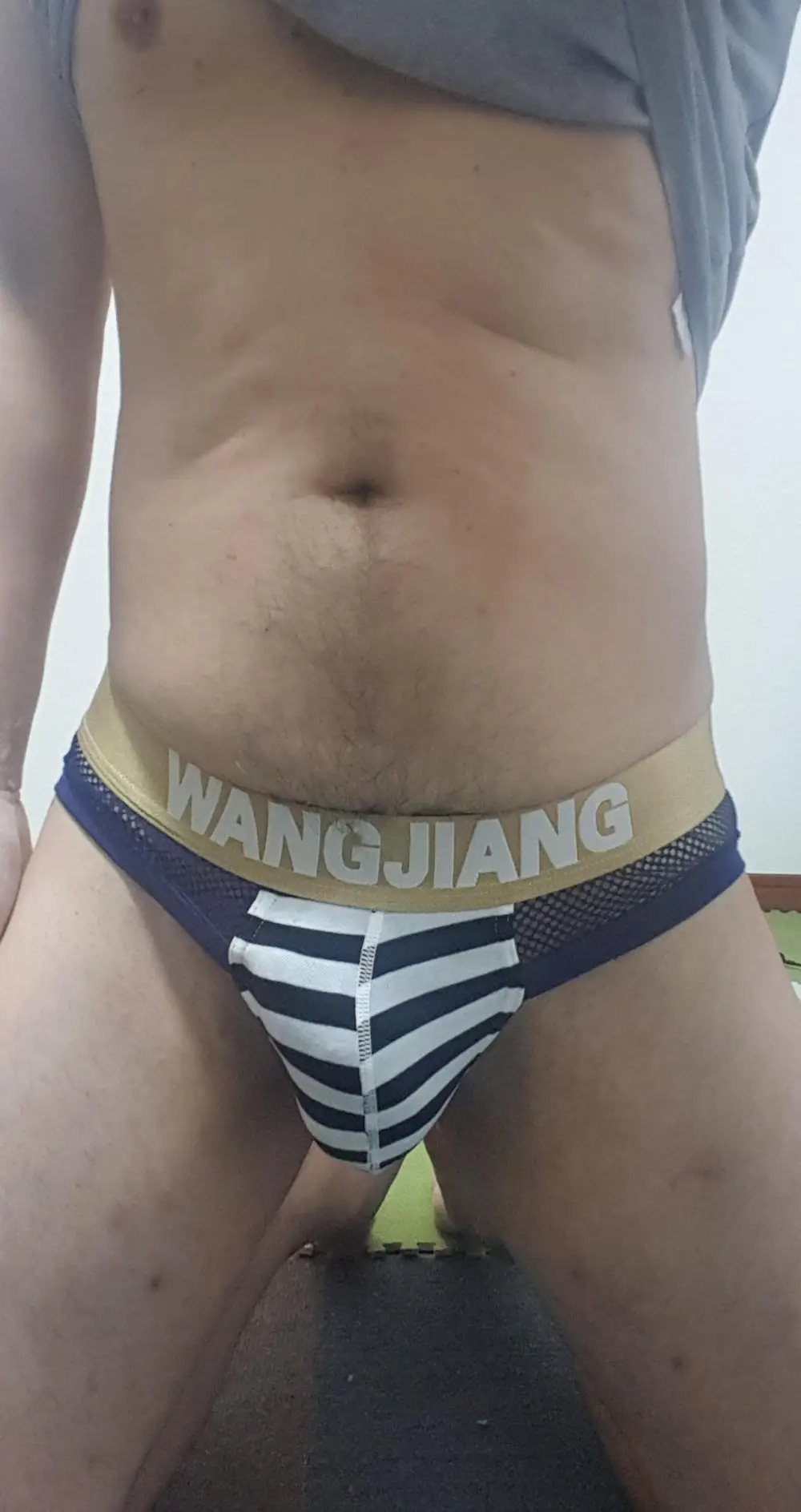 gachilegsbut11
