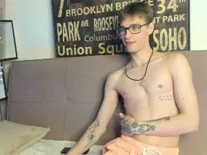 Cam4 Watch Live Sex Cams of VelvetGlitch