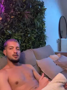 Cam4 Live Sex Cam of djoww92