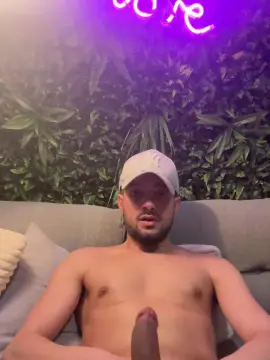 Cam4 Watch Live Sex Cams of djoww92