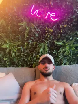 Cam4 Nude Webcam of djoww92