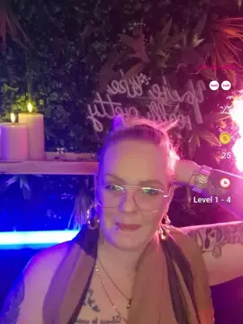 Cam4 Sex Chat of Gipsygirl1994