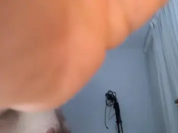 Cam4 Free Live Porn of javieron_pareja