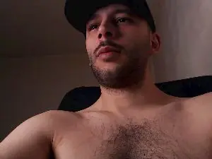 Cam4 Free Live Porn of Henryaxe