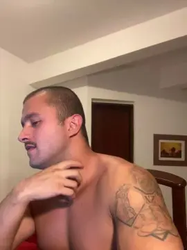 Cam4 Live Porn of Romaninhoo